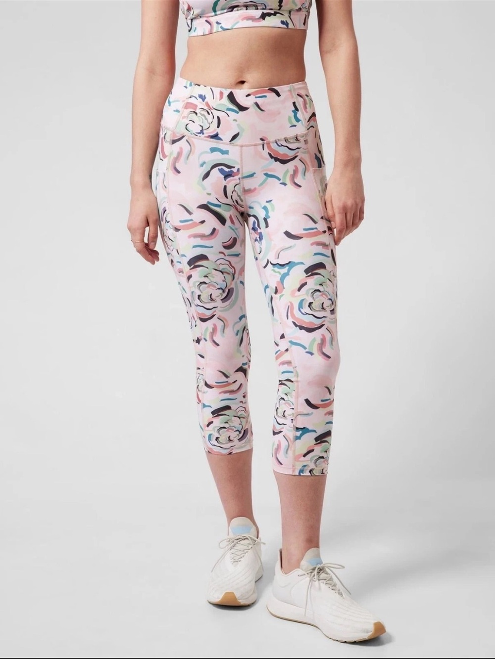 Athleta Ultimate Stash II Capri Leggings Floral Orchid Print size XS